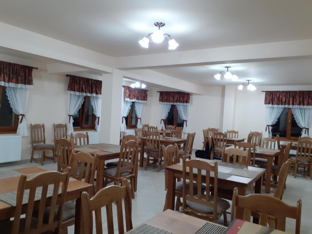 Pensiunea Bradul Dealu Stefanitei Esterno foto